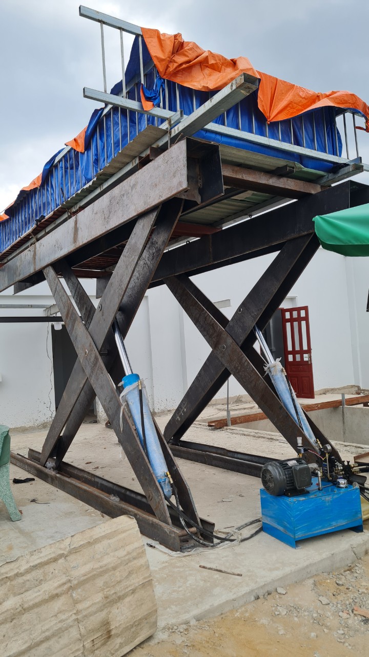 Kohito kiểm tra chịu tải hệ thống nâng và lực xô ngang trước khi lắp đặt